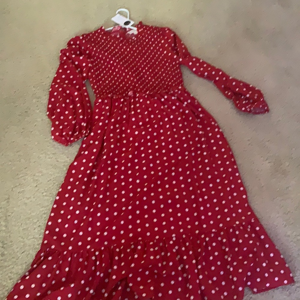 Res Polka dot dress!